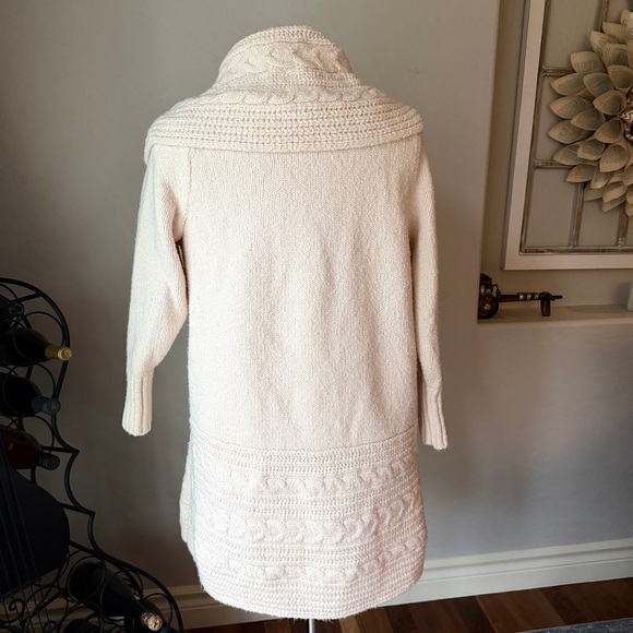 Torrid Women's Ivory Chunky Cable Knitted Comfy & Soft Cardigan Sweater Size 1X - Picture 3 of 10